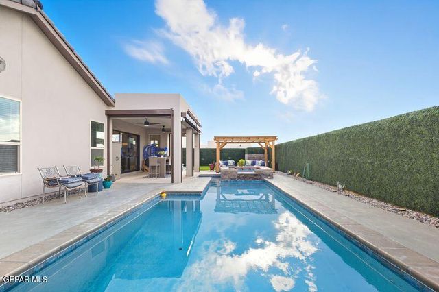 12333 Clifton Hill Road, El Paso, TX 79928