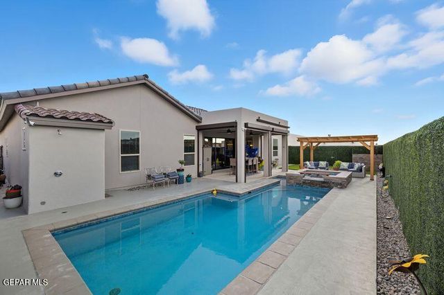 12333 Clifton Hill Road, El Paso, TX 79928