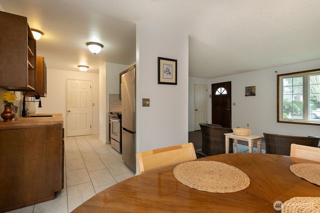 1625 Camas Avenue NE, Renton, WA 98056