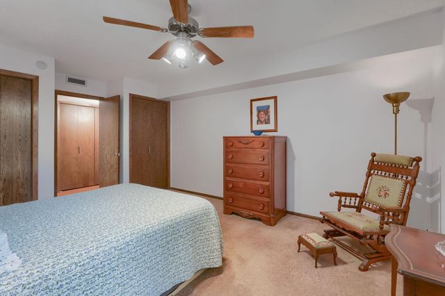 8441 Irwin Road 106, Bloomington, MN 55437