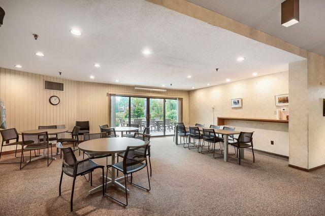 8441 Irwin Road 106, Bloomington, MN 55437