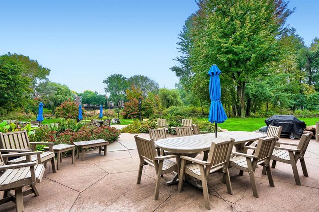 8441 Irwin Road 106, Bloomington, MN 55437