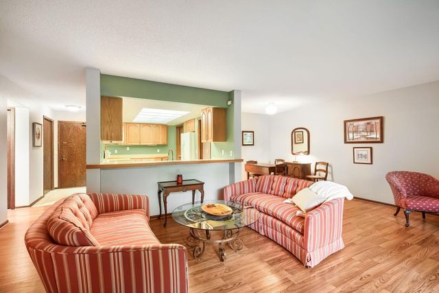 8441 Irwin Road 106, Bloomington, MN 55437