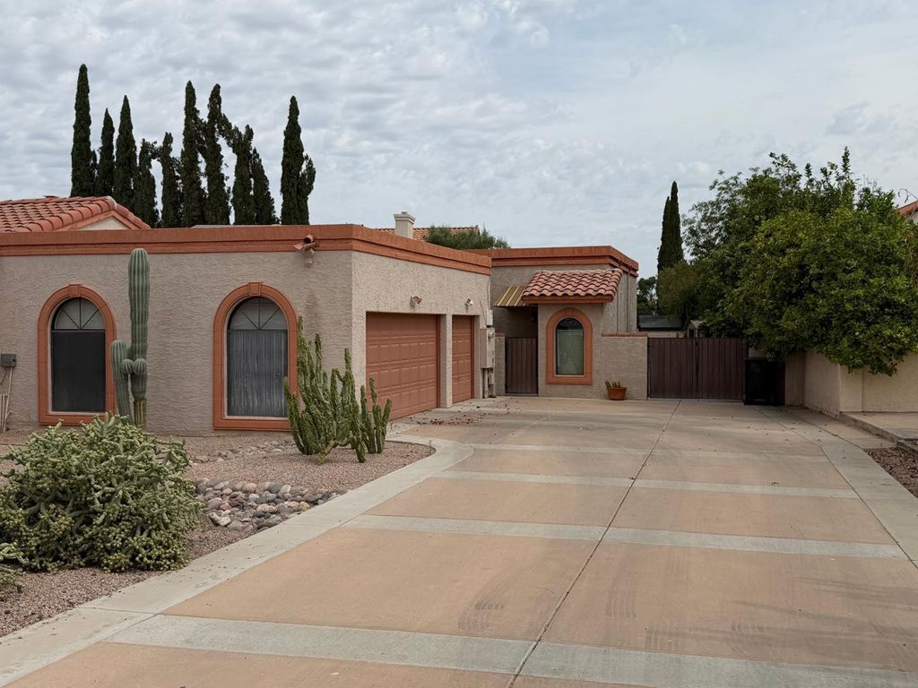 4132 E Grandview Circle, Mesa, AZ 85205