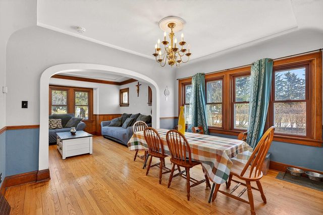 333 W Bender ROAD, Glendale, WI 53217