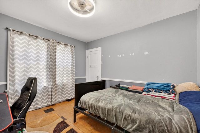 333 W Bender ROAD, Glendale, WI 53217