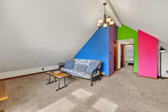 333 W Bender ROAD, Glendale, WI 53217