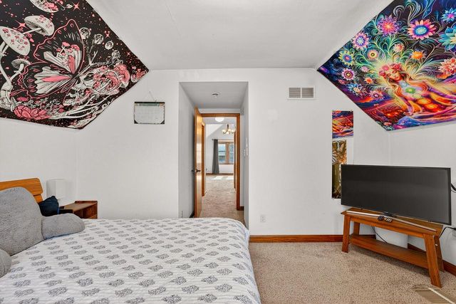 333 W Bender ROAD, Glendale, WI 53217