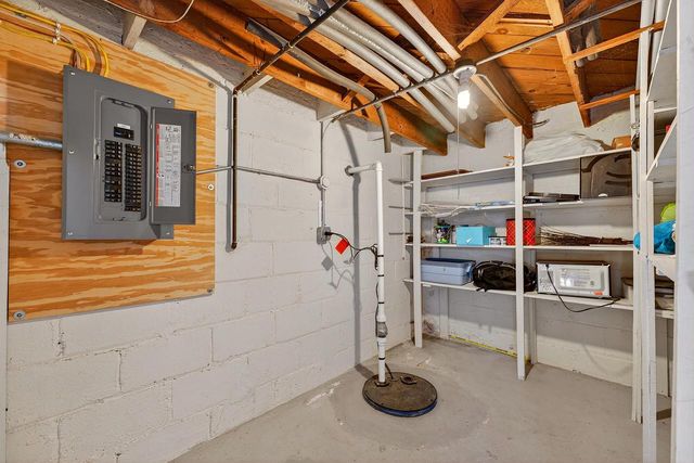 333 W Bender ROAD, Glendale, WI 53217