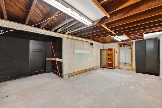 333 W Bender ROAD, Glendale, WI 53217