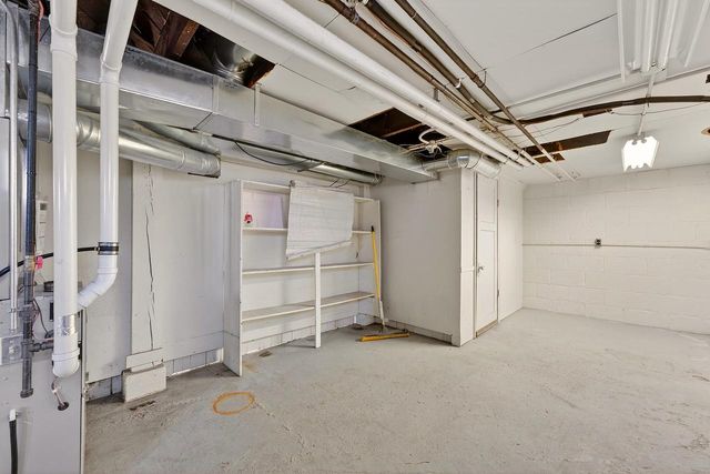 333 W Bender ROAD, Glendale, WI 53217