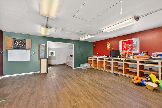 333 W Bender ROAD, Glendale, WI 53217