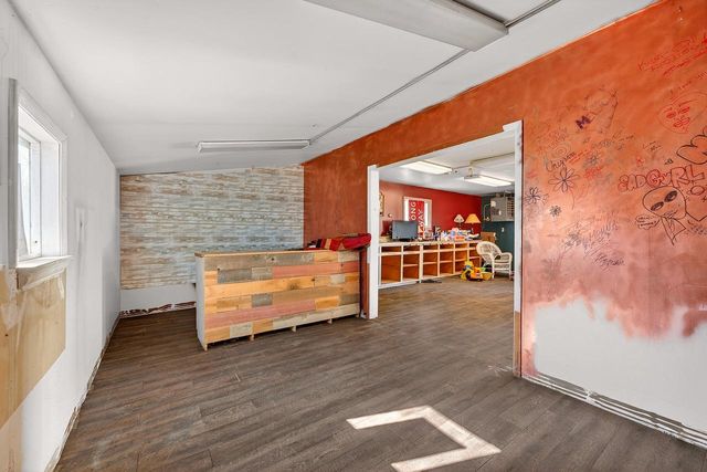 333 W Bender ROAD, Glendale, WI 53217