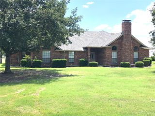 930 Willow Lane, Waxahachie, TX 75165