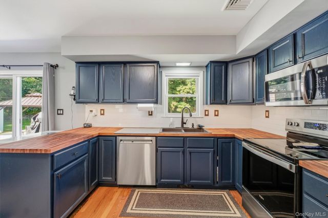 158 Robinson Lane, Wappingers Falls, NY 12590