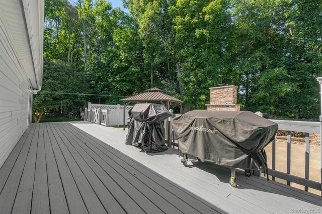 158 Robinson Lane, Wappingers Falls, NY 12590