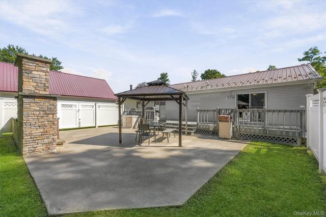 158 Robinson Lane, Wappingers Falls, NY 12590