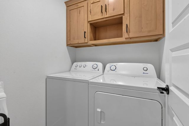 1631 E Cobblestone Drive, Ozark, MO 65721