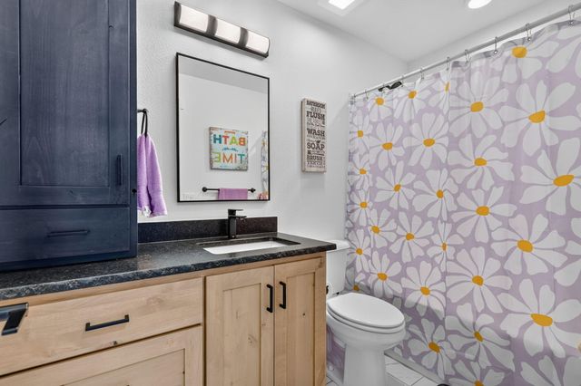 1631 E Cobblestone Drive, Ozark, MO 65721