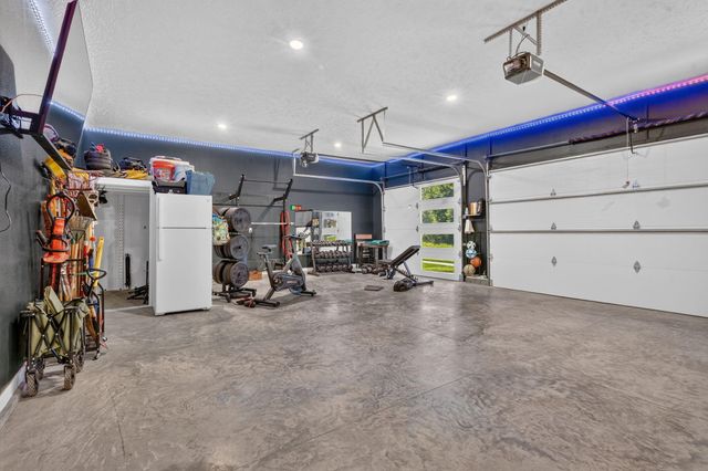 1631 E Cobblestone Drive, Ozark, MO 65721