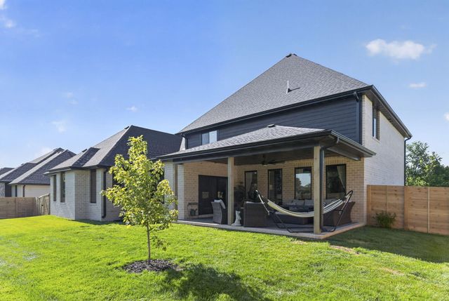 1631 E Cobblestone Drive, Ozark, MO 65721