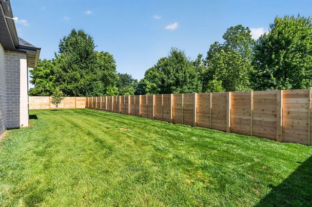 1631 E Cobblestone Drive, Ozark, MO 65721