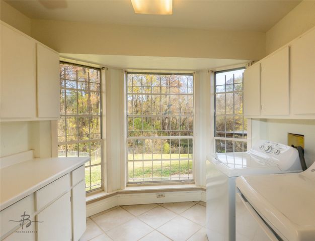 2605 Lakeway Drive, Shreveport, LA 71109