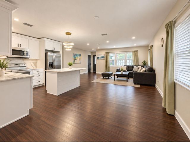 7035 ORKNEY AVENUE N, St Petersburg, FL 33709