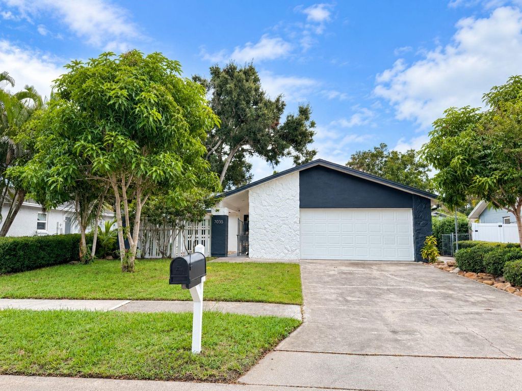 7035 ORKNEY AVENUE N, St Petersburg, FL 33709