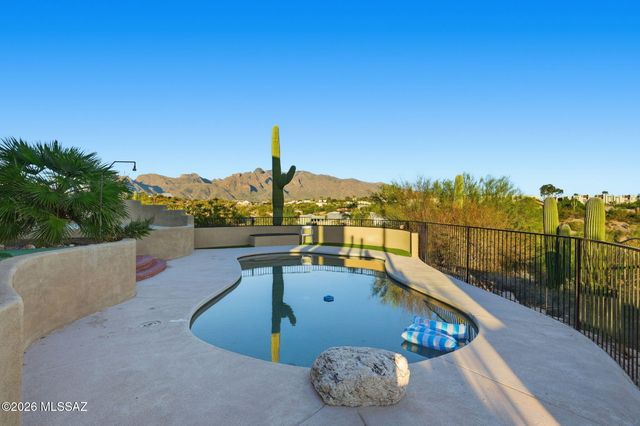 5051 N Hillcrest Drive, Tucson, AZ 85704