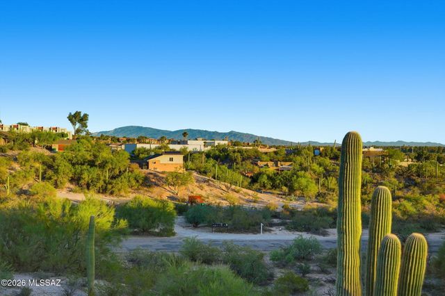 5051 N Hillcrest Drive, Tucson, AZ 85704