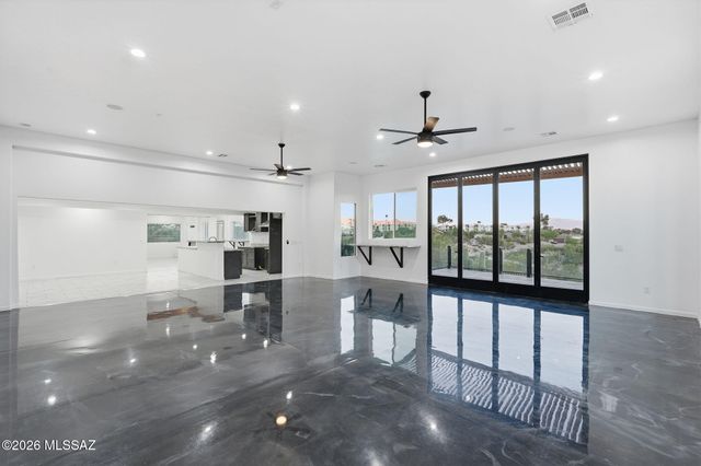5051 N Hillcrest Drive, Tucson, AZ 85704