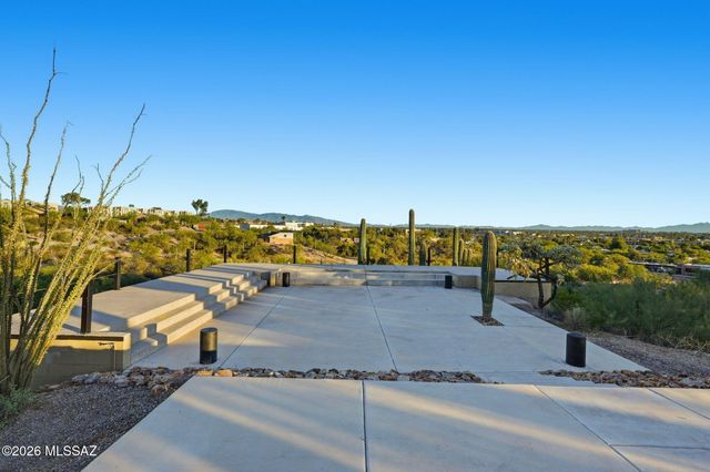5051 N Hillcrest Drive, Tucson, AZ 85704