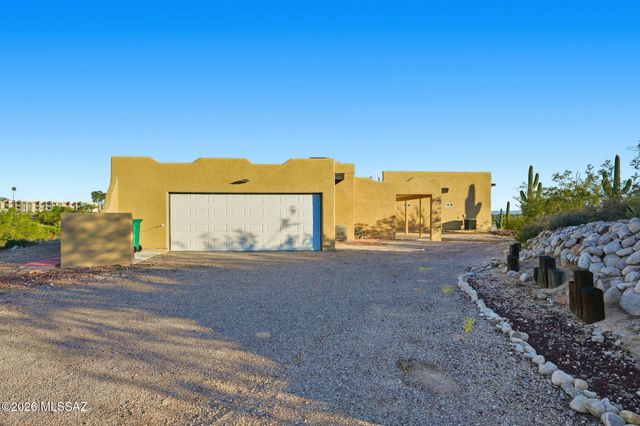 5051 N Hillcrest Drive, Tucson, AZ 85704