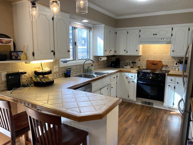 46B Peninsula Dr Unit 14-B, Mount Ida, AR 71957