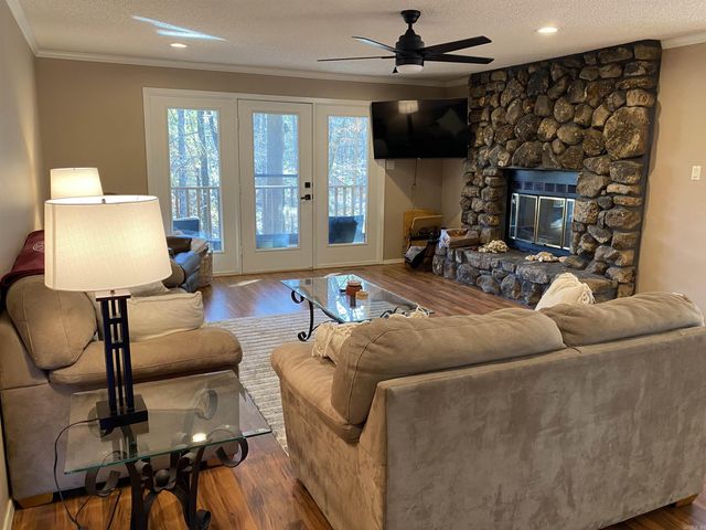 46B Peninsula Dr Unit 14-B, Mount Ida, AR 71957