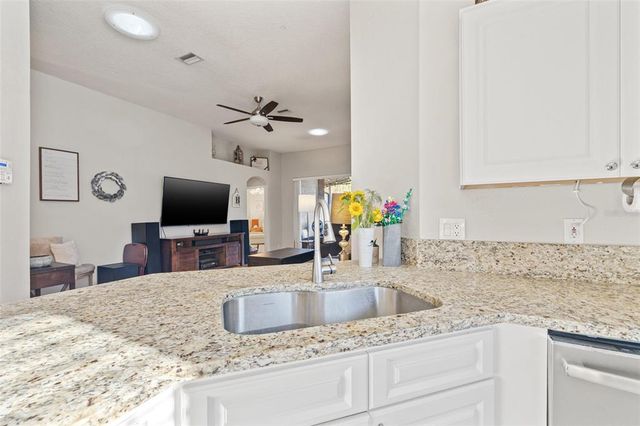 11808 LANCASHIRE DRIVE, Tampa, FL 33626