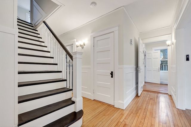 335 Huron Ave, Cambridge, MA 02138