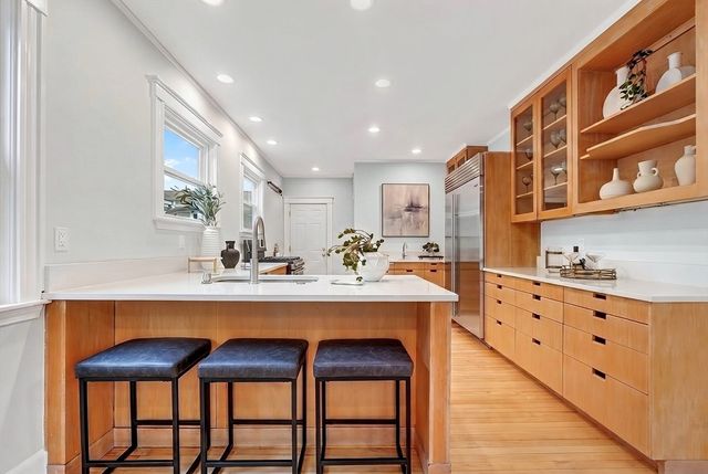 335 Huron Ave, Cambridge, MA 02138