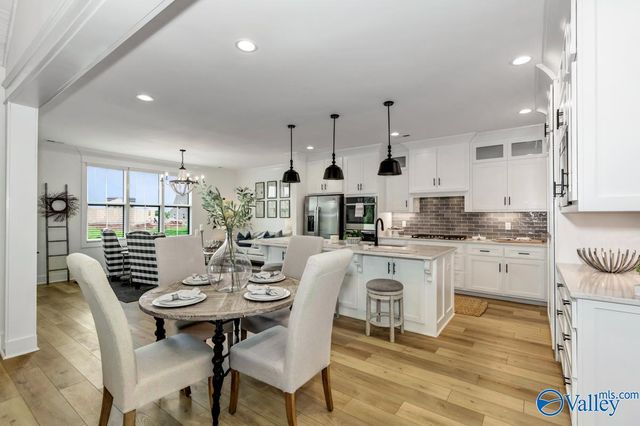 8319 Grayback Boulevard, Owens Cross Roads, AL 35763