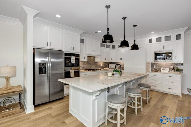 8319 Grayback Boulevard, Owens Cross Roads, AL 35763