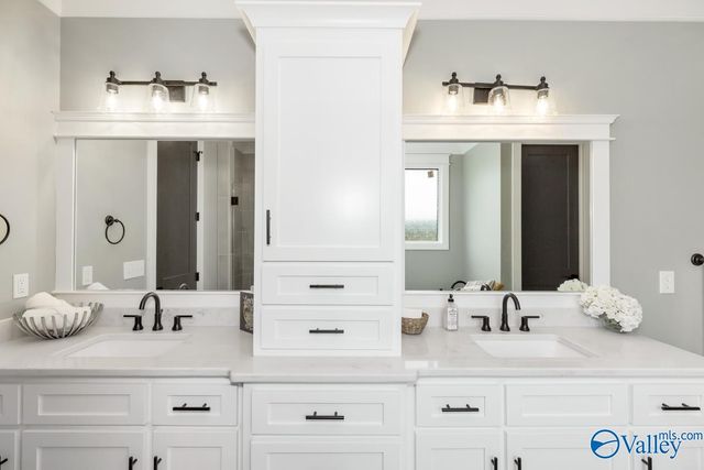 8319 Grayback Boulevard, Owens Cross Roads, AL 35763