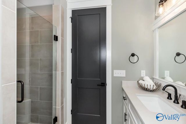 8319 Grayback Boulevard, Owens Cross Roads, AL 35763