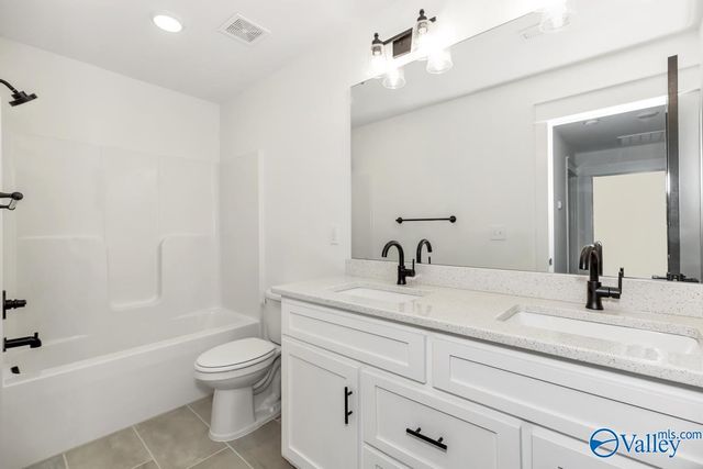 8319 Grayback Boulevard, Owens Cross Roads, AL 35763