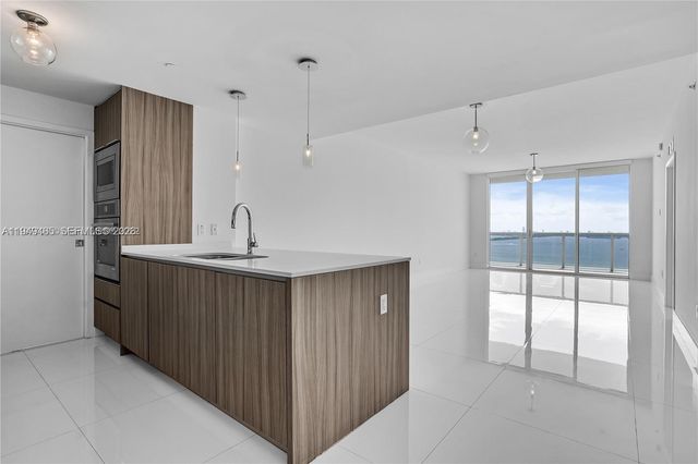 600 NE 27th St 2904, Miami, FL 33137