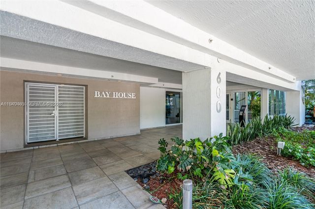 600 NE 27th St 2904, Miami, FL 33137