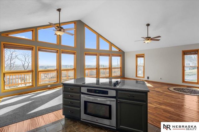 430 S 15th Street, Fort Calhoun, NE 68023