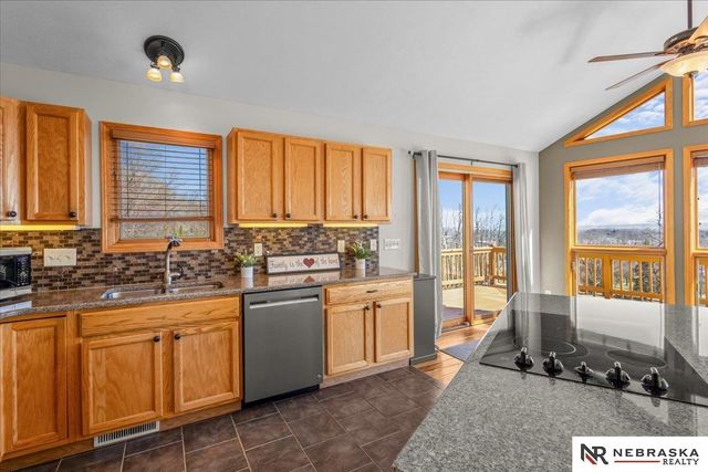 430 S 15th Street, Fort Calhoun, NE 68023