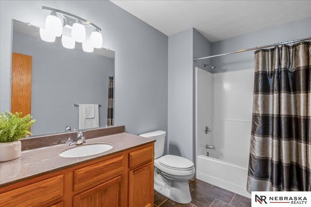 430 S 15th Street, Fort Calhoun, NE 68023