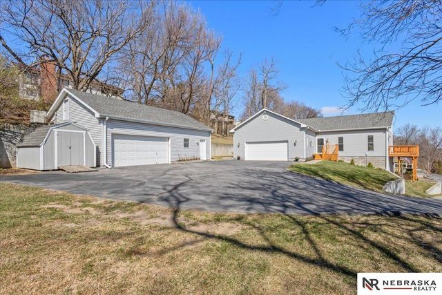 430 S 15th Street, Fort Calhoun, NE 68023